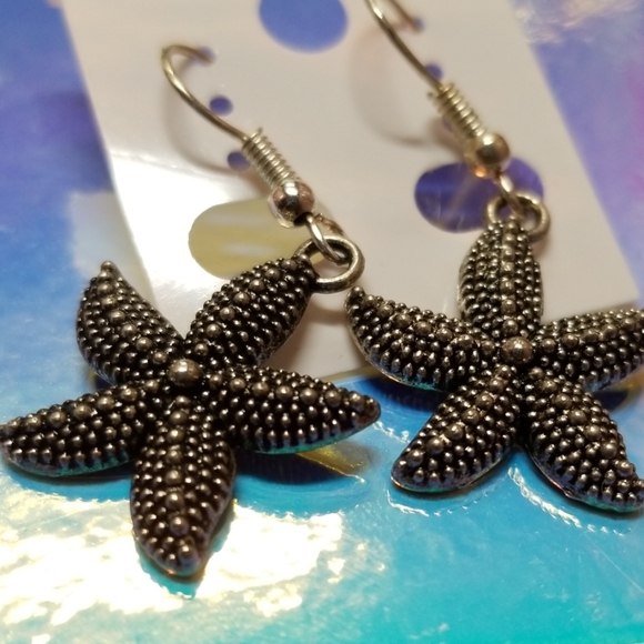 NEW! Starfish Earrings - Picture 2 of 4